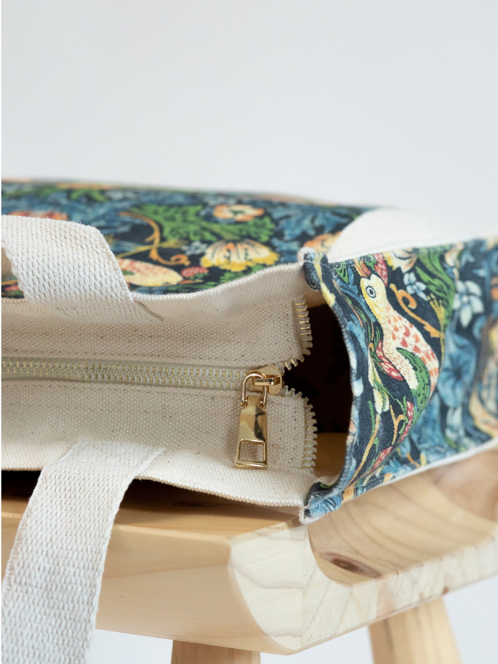 William Morris "Strawberry Thief" - Tote Bag — photo 2